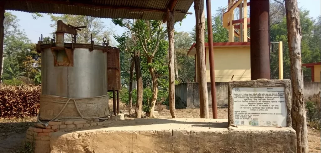 सुगन्धित तेल प्रशोधन केन्द्र अलपत्र