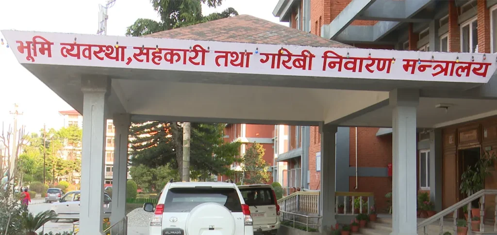 सहकारी पीडितहरूलाई सरकारले वार्तामा बोलायो