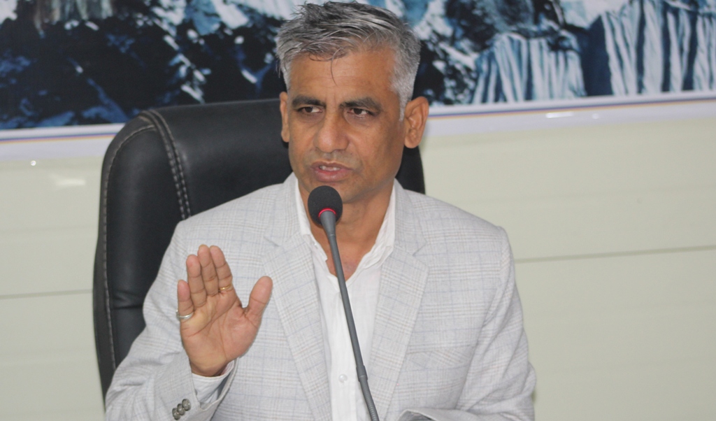 कोशीमा नयाँ सरकार गठनलाई चुनौती दिँदै सर्वोच्च पुगे निवर्तमान मुख्यमन्त्री कार्की