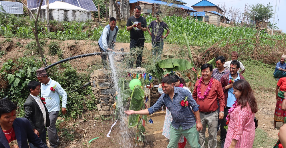 इच्छाकामनाको चेपाङ बस्तीमा ‘एक घर, एक धारा’