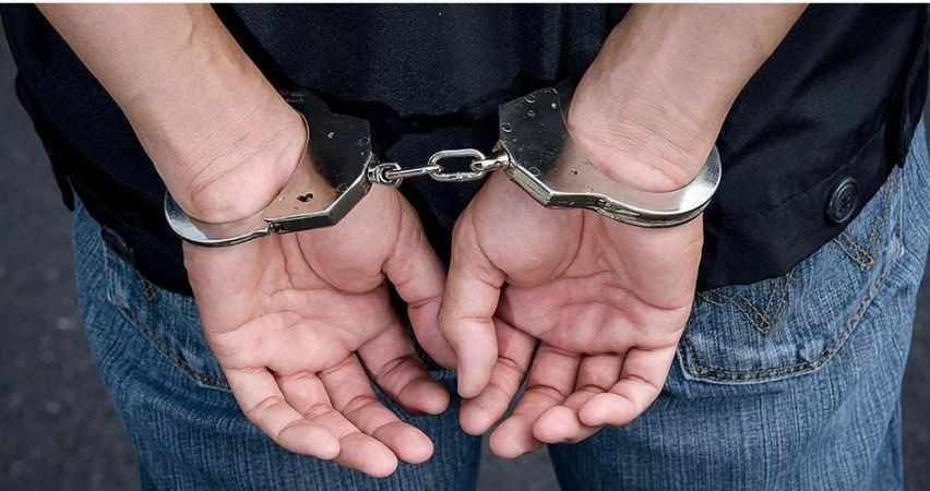 जबरजस्ती करणी मुद्दाका फरार प्रतिवादी पक्राउ