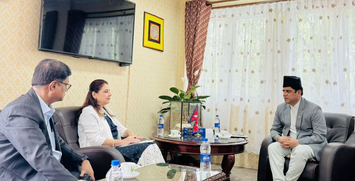 उद्योगमन्त्री भण्डारी र रोमानियाका राजदूत तानेबीच भेट