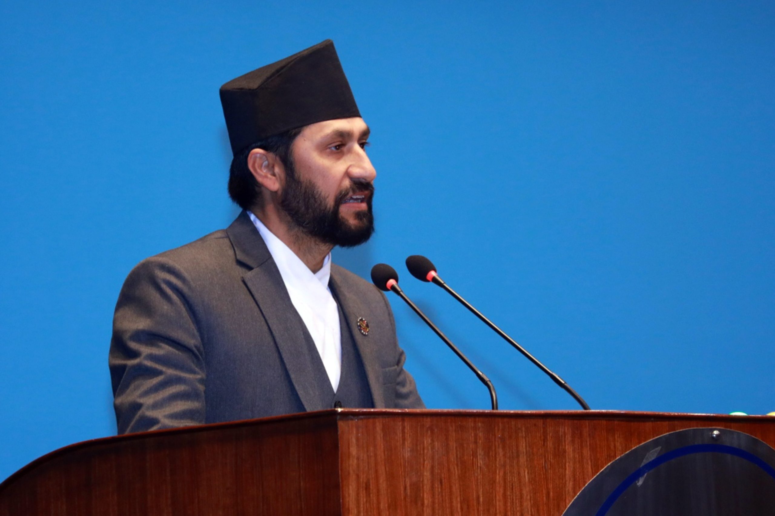 गृहमन्त्रीले भने : कसैलाई धम्की दिएको छैन, गिरीबन्धु प्रकरणमा छानबिन हुन्छ