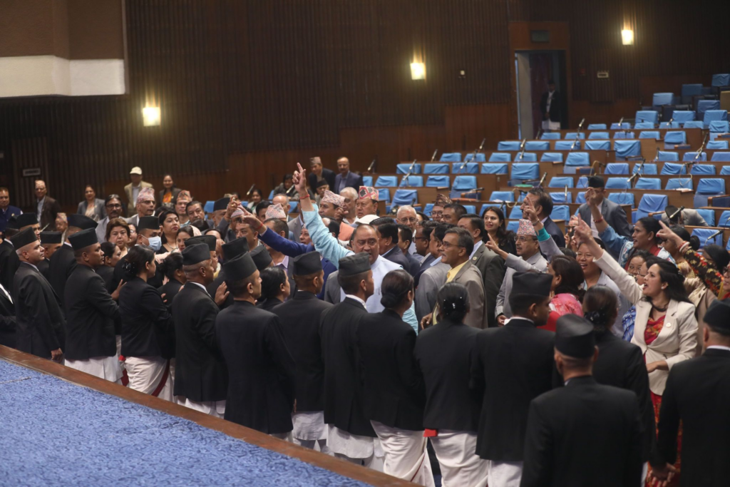 प्रतिनिधि सभा बैठक सुरु, कांग्रेसको नाराबाजी