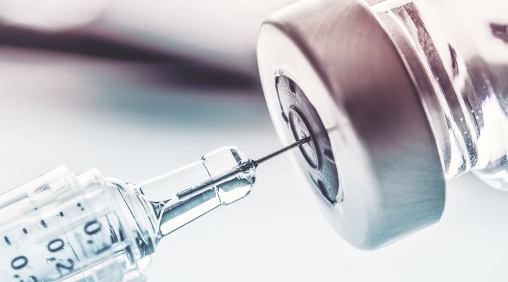 आफूले उत्पादन गरेको कोभिड–१९ विरुद्धको खोपले रगत जम्ने समस्या ल्याएको एस्ट्राजेनेकाको स्वीकार