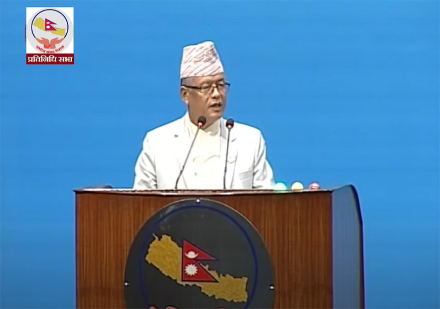 सरकारले ५०० र १००० का नोट तत्काल प्रतिबन्ध लगाउनुपर्छ : धनराज गुरुङ