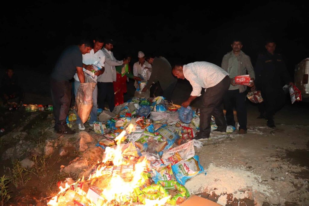 वैतेश्वरमा ४ लाख बराबरको म्याद नाघेको अखाद्य सामान नष्ट