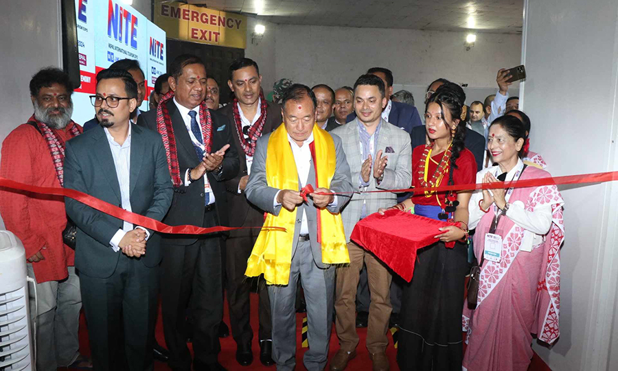 हवाई टिकटको अनावश्यक भ्याट हटाइन्छ : पर्यटनमन्त्री