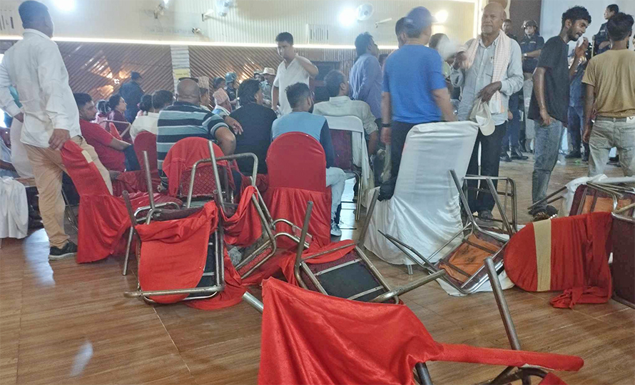 जीतपुरसिमरा उपमहानगरको नगर सभामा झडप