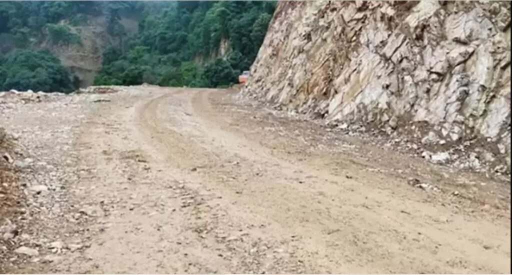 थानकोट- चित्लाङ सडकखण्ड असार २० सम्म बन्द