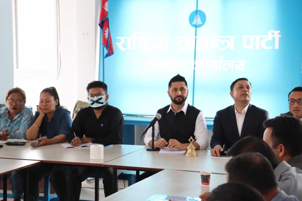 रविमाथि रास्वपा महामन्त्रीको आरोप : तपाईं झिँगासँगै उडेको आभास हुँदै छ