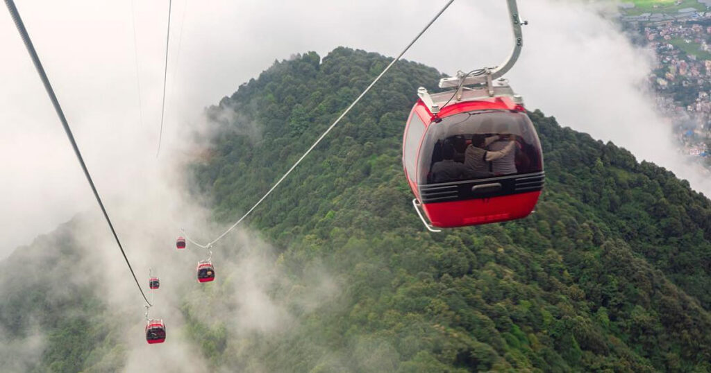 चन्द्रागिरी केबलकारमा अड्किएका २५० यात्रुको डेढ घण्टापछि उद्धार