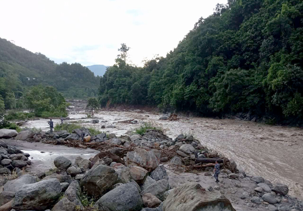 भोजपुरमा बाढीले बगाएका हाइड्रोमा कार्यरत दुबै मजदुरको शव फेला