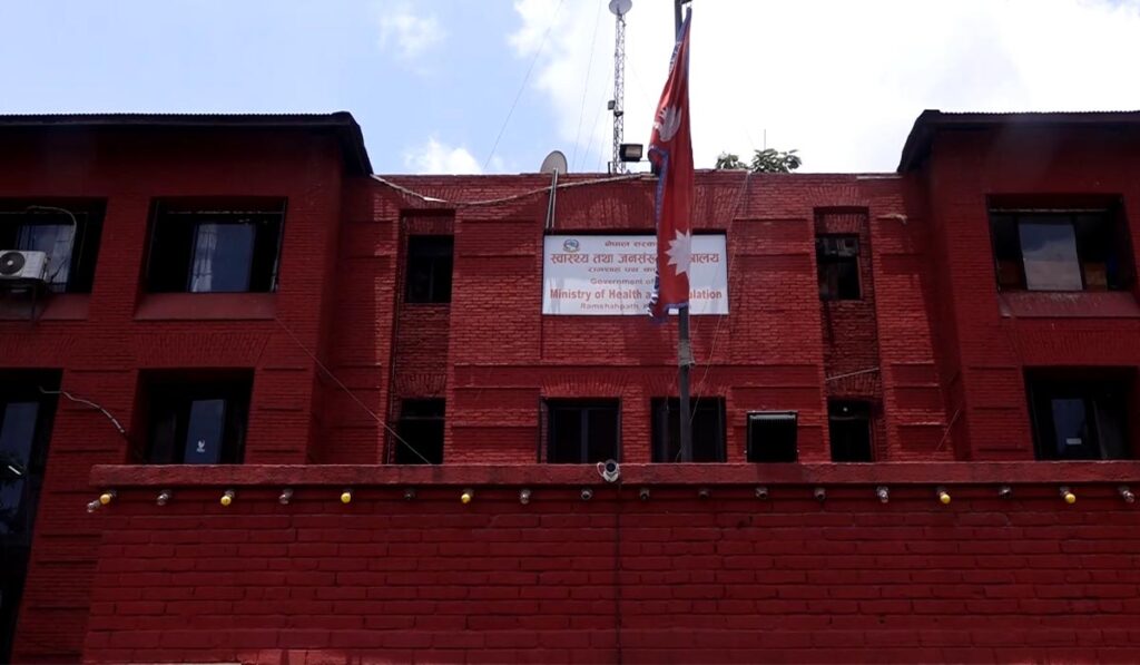 मापदण्ड नपुगेका एम्बुलेन्सको सञ्चालन अनुमति नवीकरण नहुने