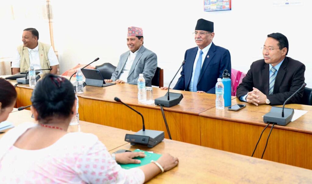 प्रधानमन्त्रीलाई विश्वासको मत नदिन माओवादीको ‘ह्वीप’