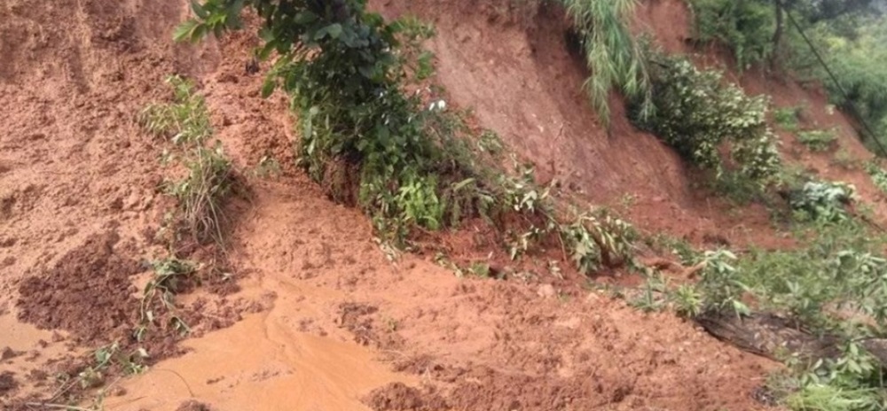 पहिरोमा पुरिएर दुईजनाको मृत्यु, एक गम्भीर घाइते