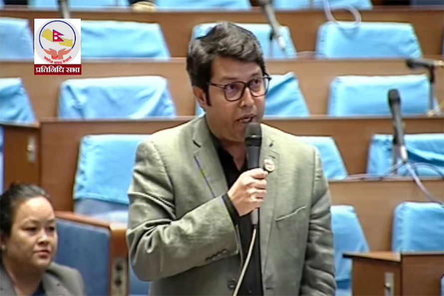 नेपालका राजनीतिक दलहरुको ध्यान नेपाल बनाउनेतिर छैन : राजेन्द्र बजगाईं