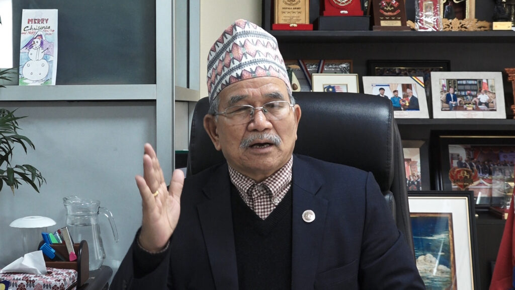 चिरिबाबुले आयुक्तको निवासमा डोजर चलाए, अख्तियारले पुरानो मुद्दामा पत्र काट्यो