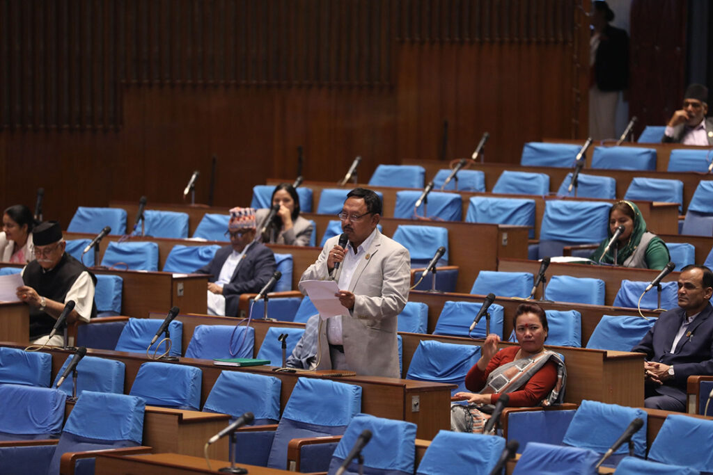 कांग्रेस–एमालेका शीर्ष नेताबीचको संवादले आशाको सञ्चार : सांसद गिरी