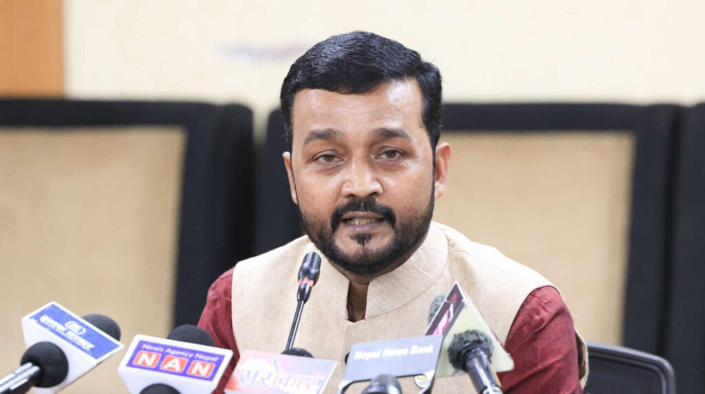 मन्त्री यादवद्वारा क्षतिग्रस्त खानेपानी प्रणाली पुनःस्थापना गर्न निर्देशन