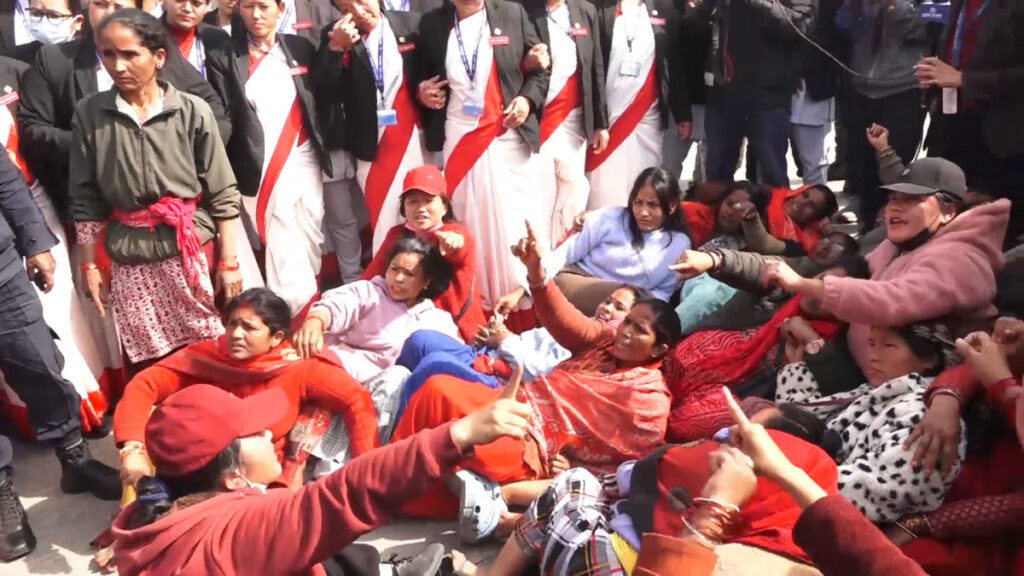 मिटरब्याजसँग सम्बन्धित सबै उजुरी लिन नसकिएको प्रहरी अधिकारीको भनाइ