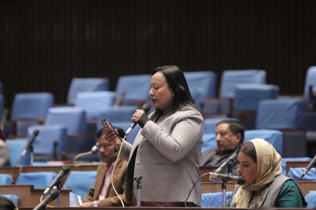 बलात्कार आरोपी शिक्षकलाई कडा कारबाही गर्न माग