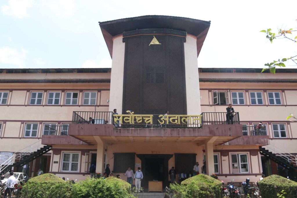 धितोपत्र बोर्डको अध्यक्ष नियुक्ति विवाद : अन्तरिम आदेशका लागि न्यायाधीश प्रधान र ढकालको इजलासमा