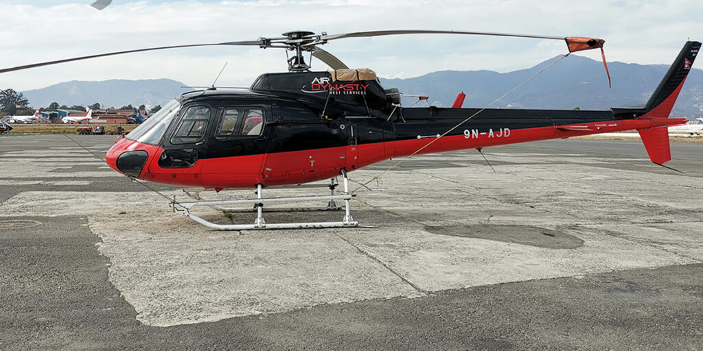 एयर डाइनेस्टीको हेलिकप्टर नुवाकोटमा दुर्घटना