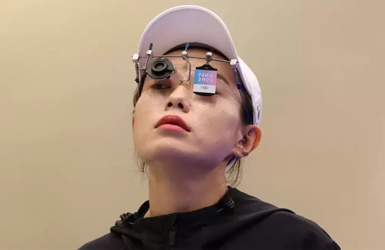 दक्षिण कोरियाली सार्पसुटर किम किन खास रहिन्