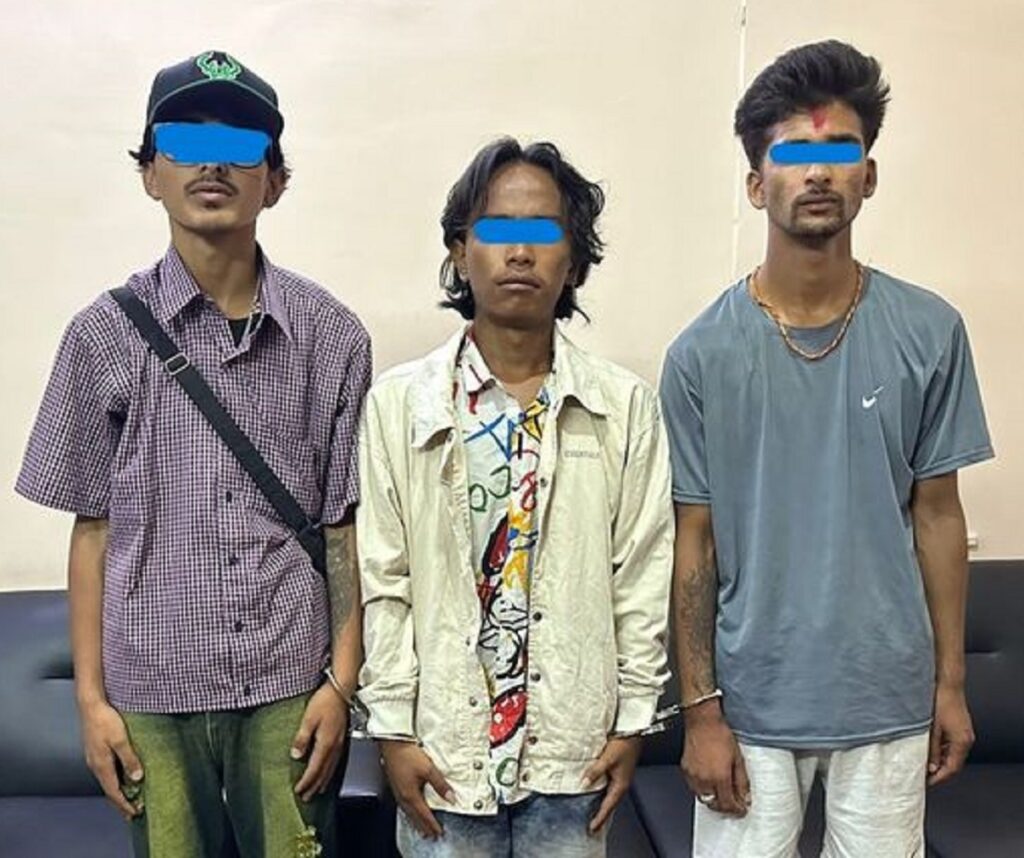 खुकुरी प्रहार गरेको अभियोगमा तीनजना पक्राउ