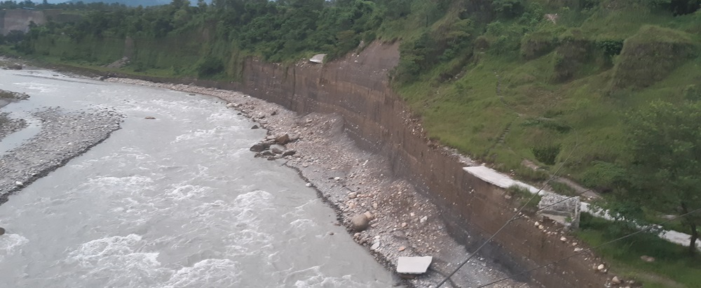 मङ्गलसेन–ठाटीखाँद सडकखण्ड अवरुद्ध