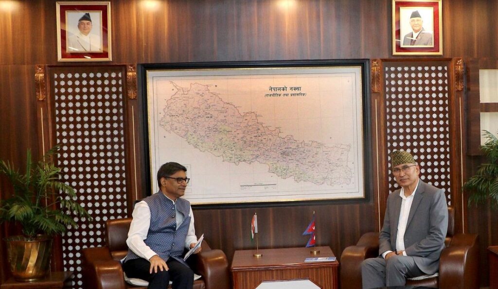 अर्थमन्त्री पौडेल र भारतीय विदेश सचिवबीच भेट, दुईदेशीय सम्बन्धबारे छलफल