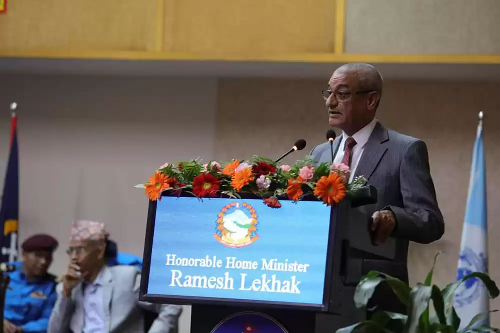 बहुआयमिक चुनौतिलाई सम्बोधन गर्न अन्तर्राष्ट्रिय समन्वय र सहकार्य आवश्यक छ- गृहमन्त्री लेखक