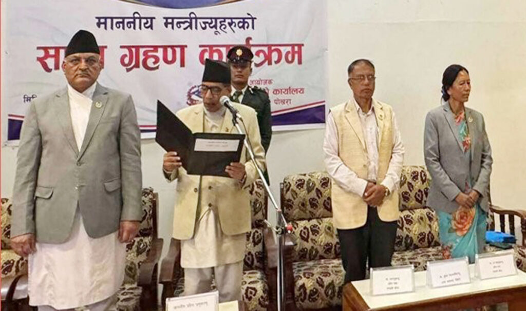 मन्त्रालय फुटाएपछि गण्डकी सरकारमा एमाले सहभागी, मनाङे र देवकोटा यथावत