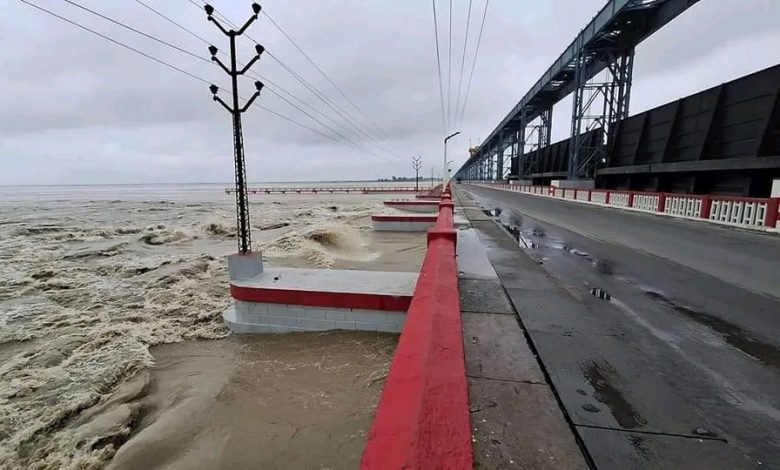 कोसी ब्यारेजका सबै ढोका खोलिए, सतर्क रहन आग्रह