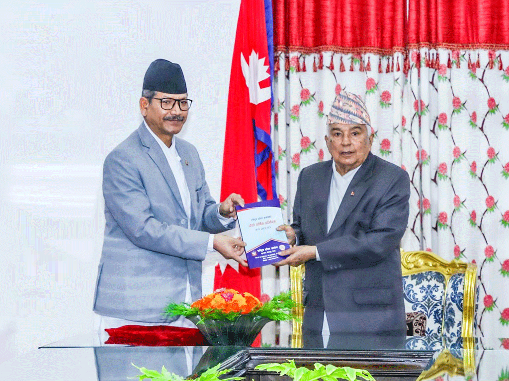 राष्ट्रपतिसमक्ष राष्ट्रिय दलित आयोगको प्रतिवेदन पेस