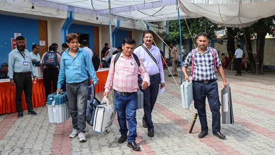 जम्मु–कस्मिरमा विधानसभा निर्वाचनअन्तर्गत अन्तिम चरणको मतदान