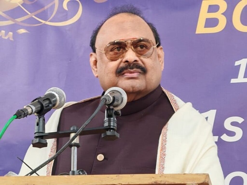 पाकिस्तानमा संसद्सँग कुनै अधिकार छैन : एमक्यूएम प्रमुख हुसैन