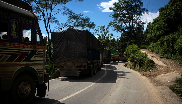 नागढुङगा सडक एक सातासम्म आंशिक रुपमा बन्द