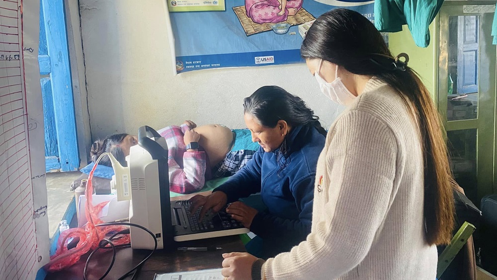 गोरखामा गर्भवतीलाई निःशुल्क भिडियो एक्सरे सेवा