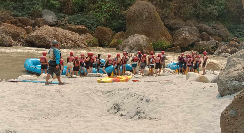 चिसो बढेपछि कालीगण्डकीमा जलयात्रा बन्द