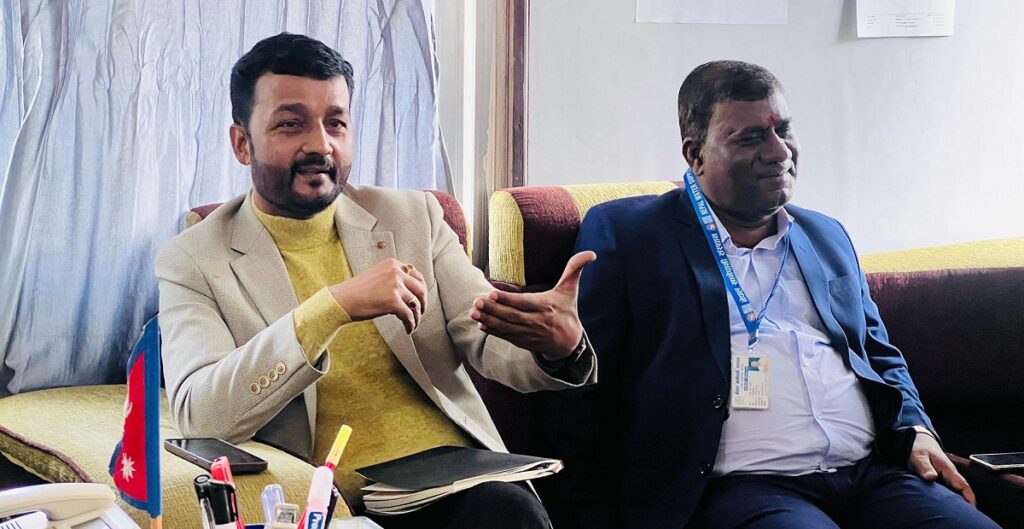 कर्मचारीलाई मन्त्री यादवको निर्देशन– नागरिकप्रति उत्तरदायी भएर काम गर्नू