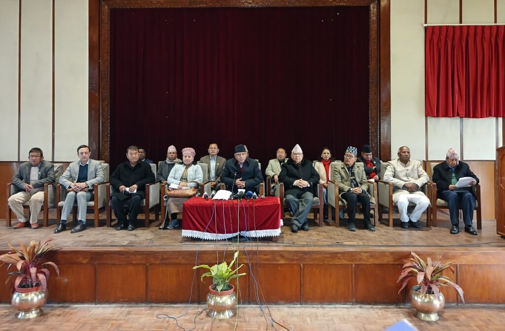 कांग्रेस–एमालेको गठबन्धनले सरकार चलाउने नैतिक आधार गुमाइसकेको ६ विपक्षी दलहरूको निष्कर्ष