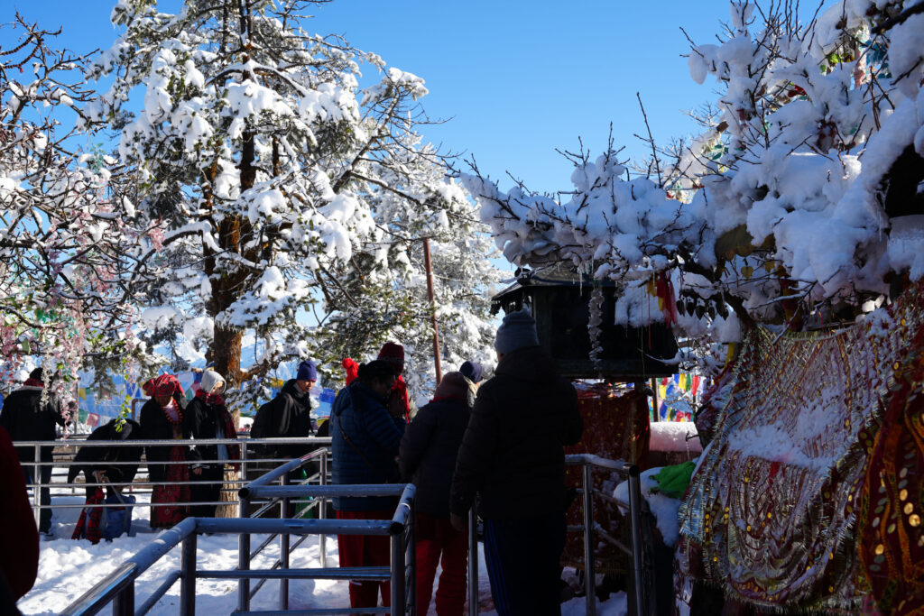 पाथीभरासहित ताप्लेजुङका उच्च हिमाली क्षेत्रमा हिमपात
