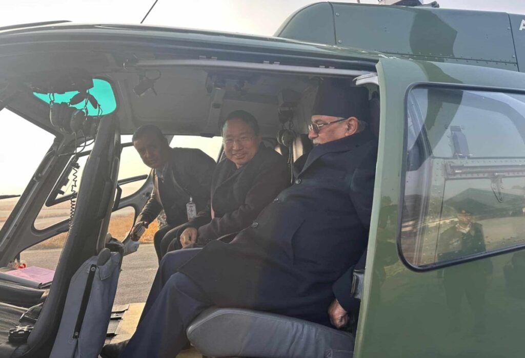 प्रचण्ड वर्षमानलाई लिएर तेह्रथुम प्रस्थान