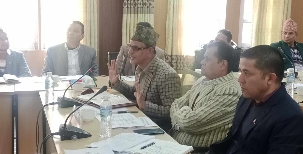 सांसदहरूलाई ट्रेड युनियन अधिकार खुम्च्याउने बहस नगर्न चेतावनी