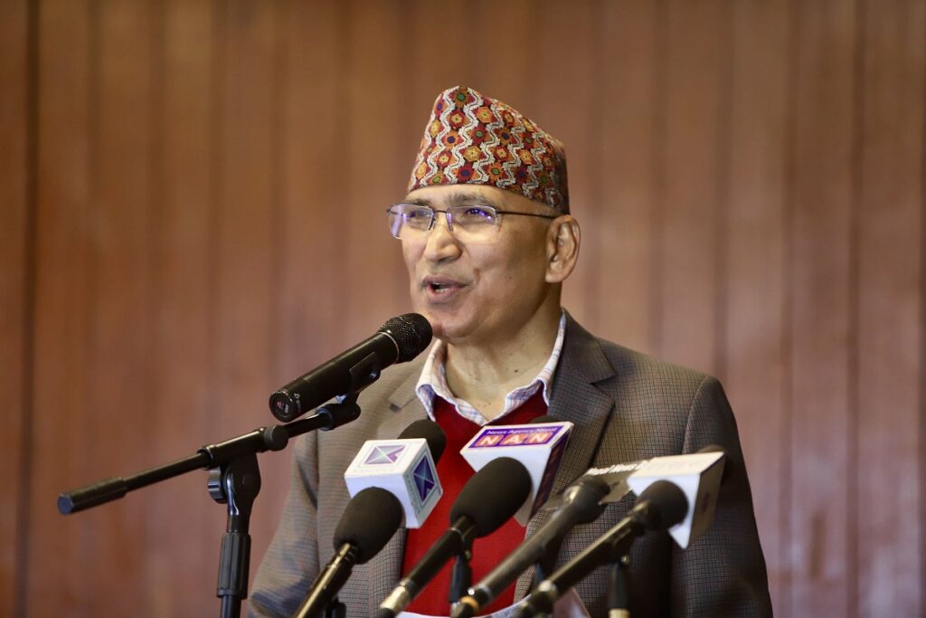 कानुन बमोजिम आएका निर्माण व्यवसायीको दाबी भुक्तानी अब रोकिँदैनः अर्थमन्त्री पौडेल