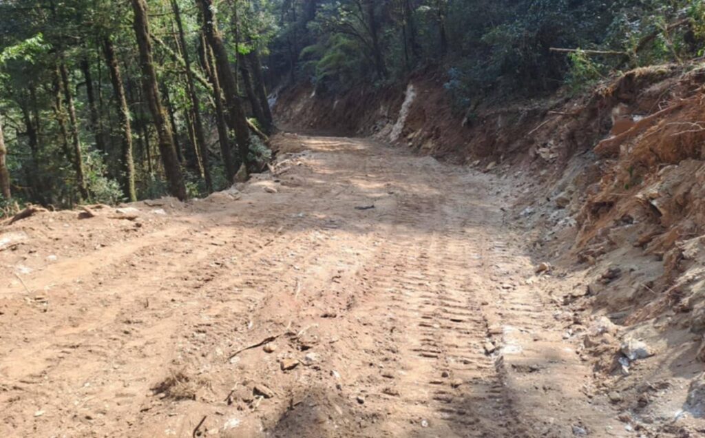 मालिकामा पर्यटक भित्र्याउन सडक निर्माण