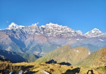 पर्यटक र पूर्वाधारका पर्खाइमा म्याग्दीको रुघाचौर