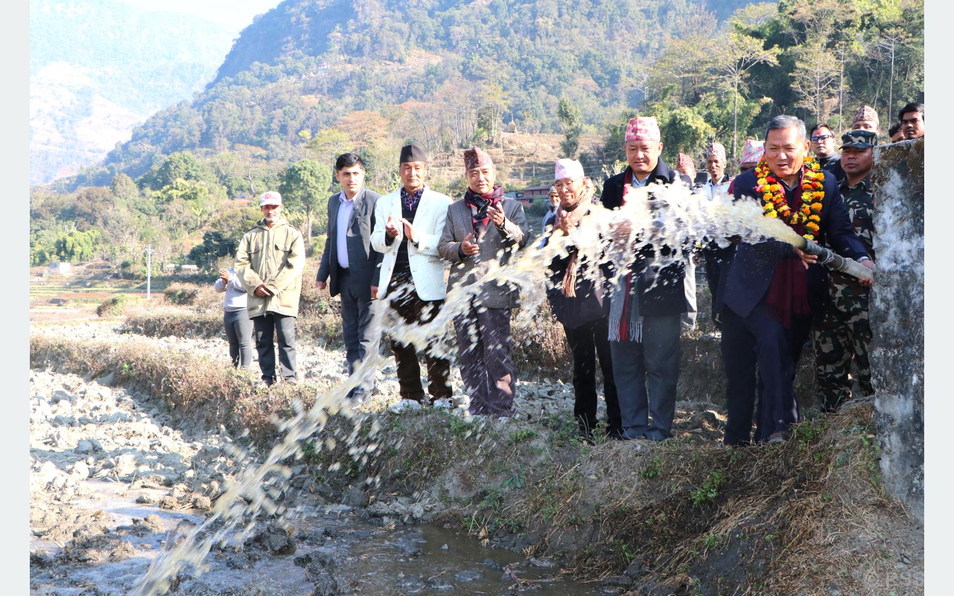 कृषिमा आधुनिकीकरण गर्न जरूरी छः सञ्चारमन्त्री